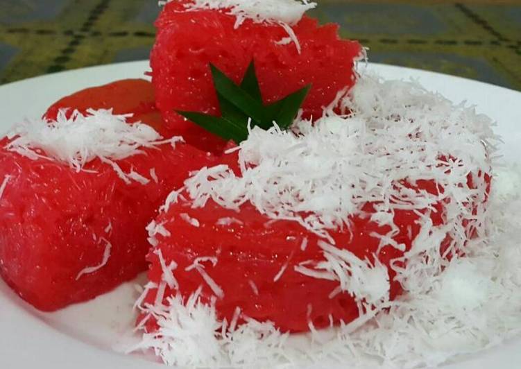 bahan dan cara membuat Kue Bihun kukus