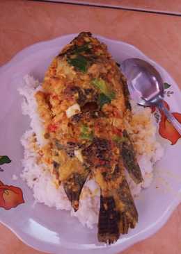 Ikan mujair bumbu rujak