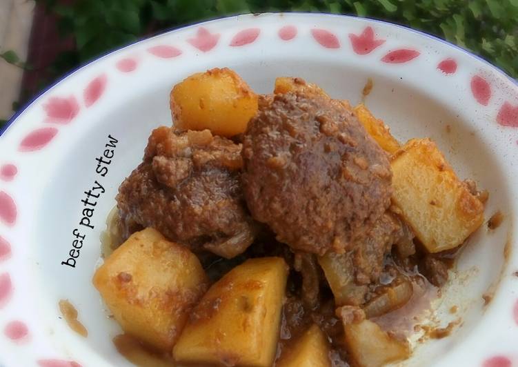 Resep Semur bola daging Dan kentang Kiriman dari Inung Kartika