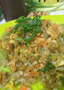 Minyong goreng (mie ganyong) Mie-ne inyong