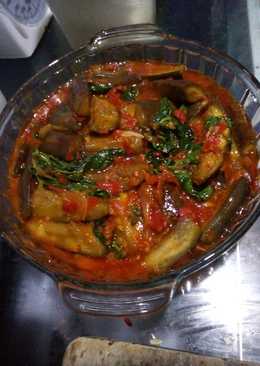 Balado terong ungu daun kemangi