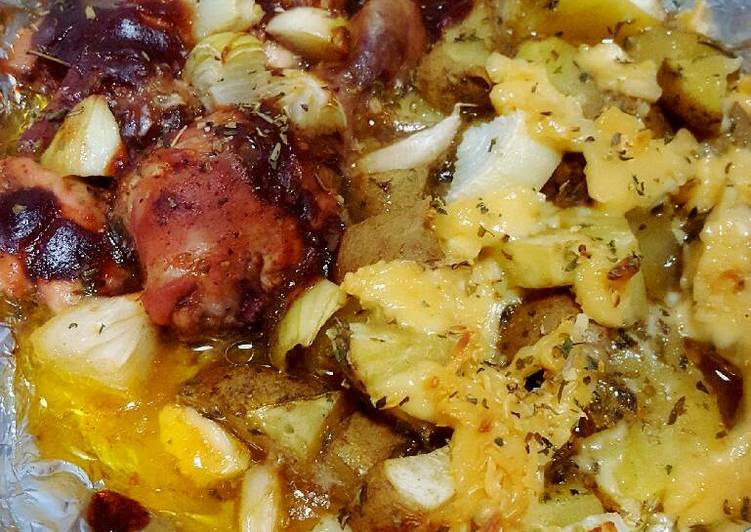 gambar untuk resep makanan Roasted Chicken and Potatoes with italian herbs