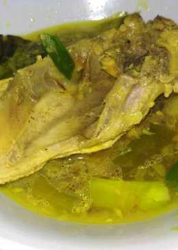 Soto ayam kudus (versi balungan/tulangan)