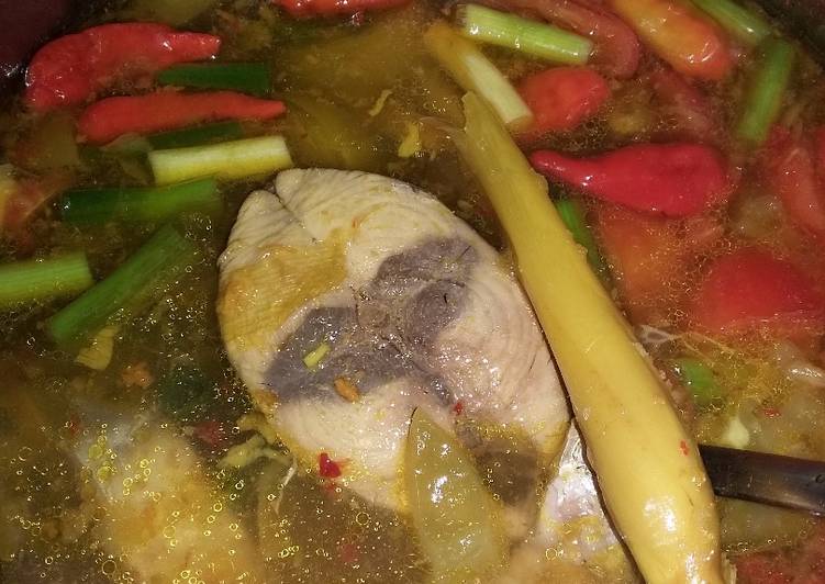 Resep Sayur kuning ikan bumbu segar pedas.. By Wawuk wuryantini