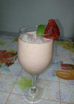 Smoothie banana strawberry