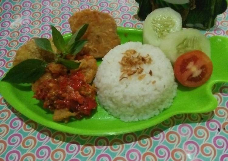 gambar untuk cara membuat Ayam tempe crispy sambal orek simpel