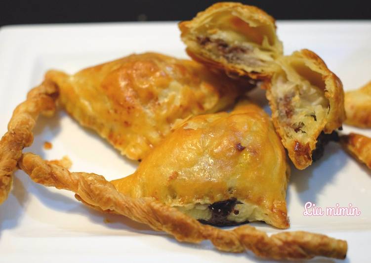 resep lengkap untuk Banana Choco Cheese Puff Pastry