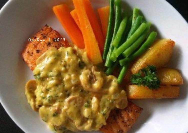 gambar untuk resep Steak Salmon Saus Kari