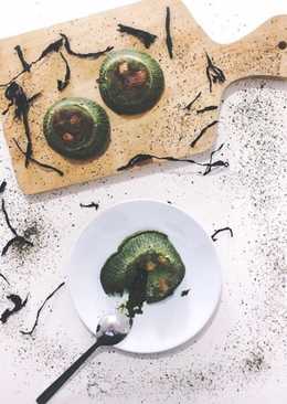 Matcha lava cake (green tea molten lava cake)