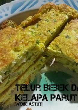 Telur Bebek Dadar Kelapa Parut