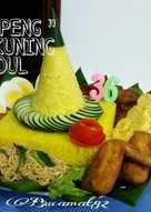 "Tumpeng nasi kuning ala rice cooker"