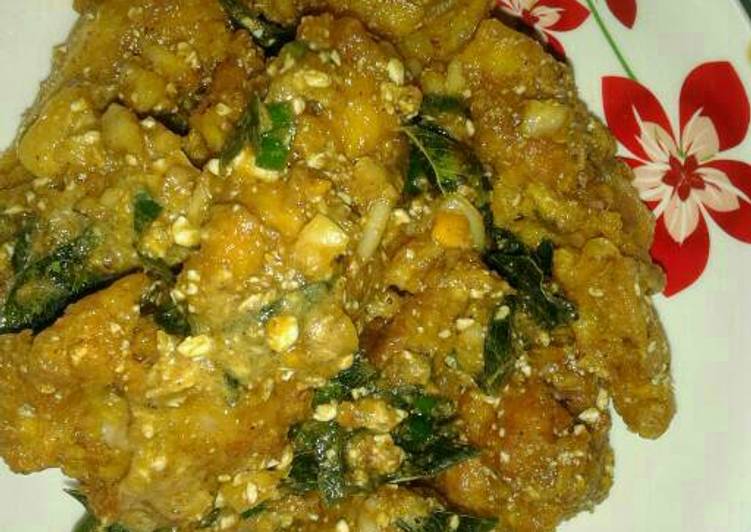 resep Ayam goreng kuning telor asin