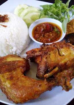 Ayam Goreng Ungkep (bawang putih)