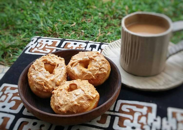 bahan dan cara membuat Donat Tape Topping Peanut Butter