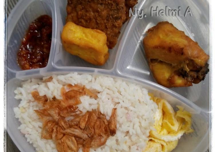 Resep Nasi Uduk Rice Cooker "Bekal Utk Papi" Oleh Ny. Helmi A