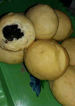 Roti empuk isi pisang coklat simple