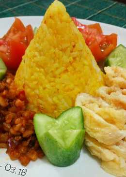 Nasi Kuning dari Nasi Putih