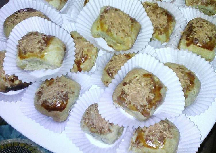 resep makanan Bolen Pisang+Meises+Kismis+Keju..by:Erni Hartanti.Amd??????