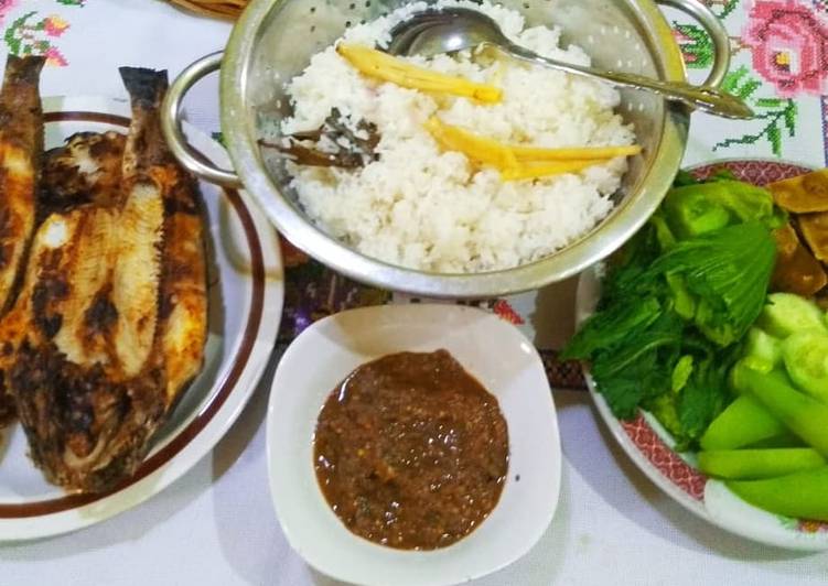 resep lengkap untuk Nasi Liwet Praktis