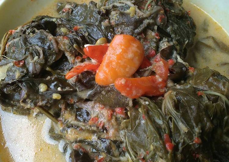 resep masakan Buntil (gulai daun ubi + talas + pepaya ala jawa)