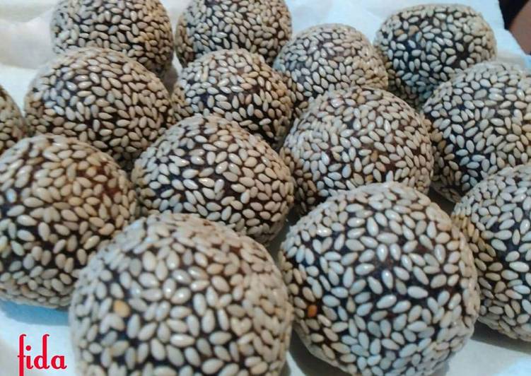 Onde - onde ketan hitam ala fida