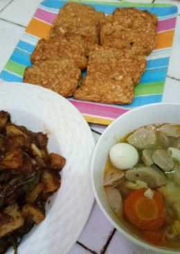 Paket Soup Bakso Makaroni Telur Puyuh + Kentang Balado Tempe Gr