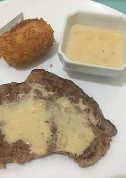 Rib Eye Steak with White Sauce