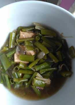 Sayur daun bawang dan tahu saus tiram