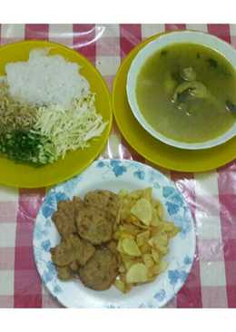 Soto Ayam Kuah Bening