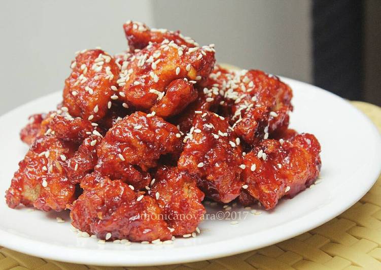 bahan dan cara membuat Yangnyeom Tongdak (Korean Spicy Fried Chicken)