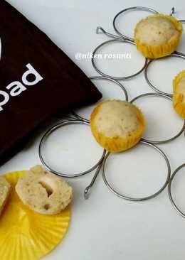 Steamed Banana Cheese Cupcakes