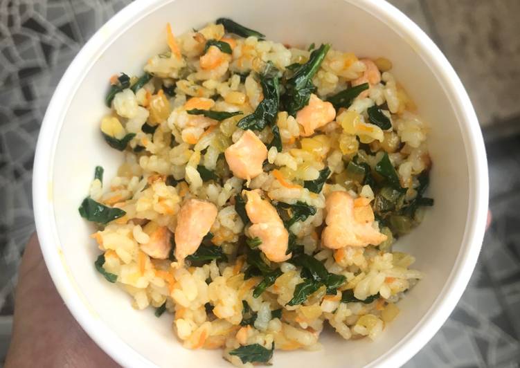 Salmon Fried Rice - MPASI 9 bulan