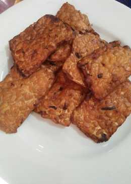 Tempe goreng bungkus daun bumbu kunyit