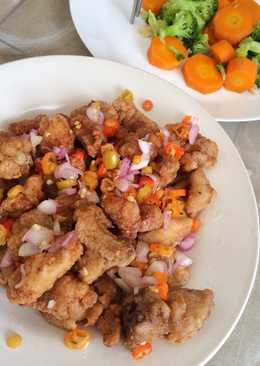 Crispy Chicken with Sambal Matah and Boiled Vegetables