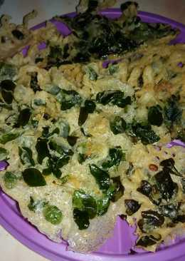Rempeyek daun meronggi