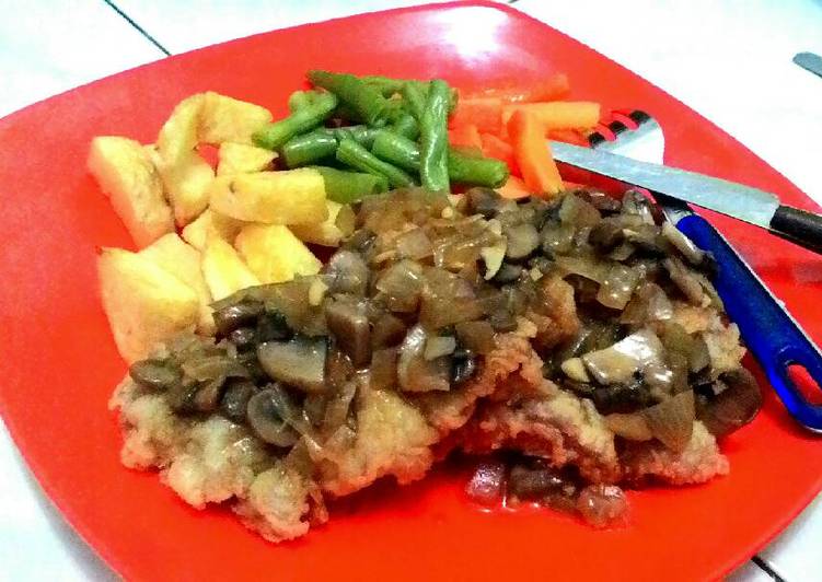 resep makanan Sirloin Steak Crispy Saus Jamur