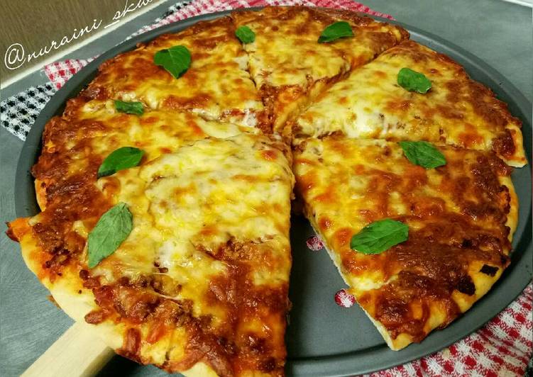 Resep Pizza Toping Saos Bolognese Kiriman dari Nur Aini Kaan