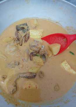 Gulai ayam bumbu padang