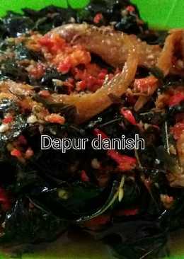 Balado daun singkong goreng