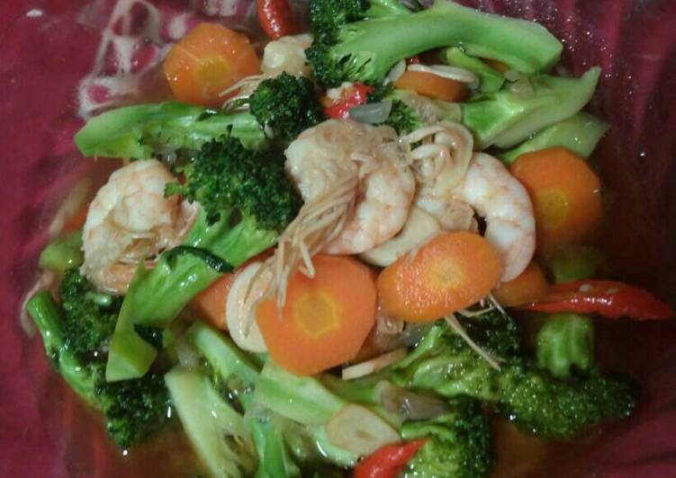 resep masakan Tumis brokoli udang wortel