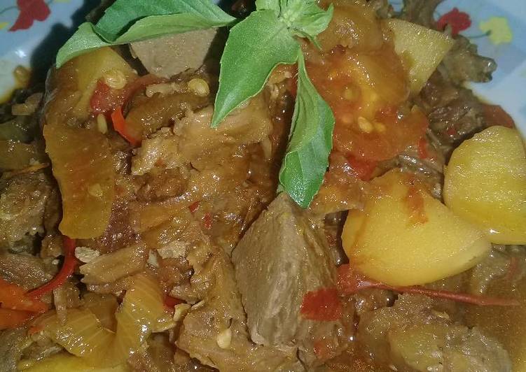 Resep Oseng kentang daging - Raisha Syakira