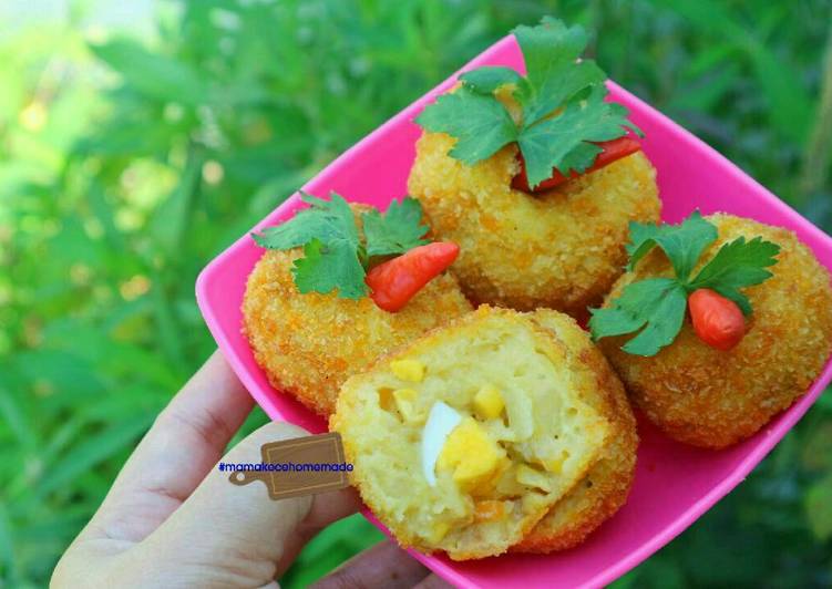 gambar untuk cara membuat Kroket isi jagung