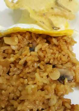 Nasi goreng Jamur