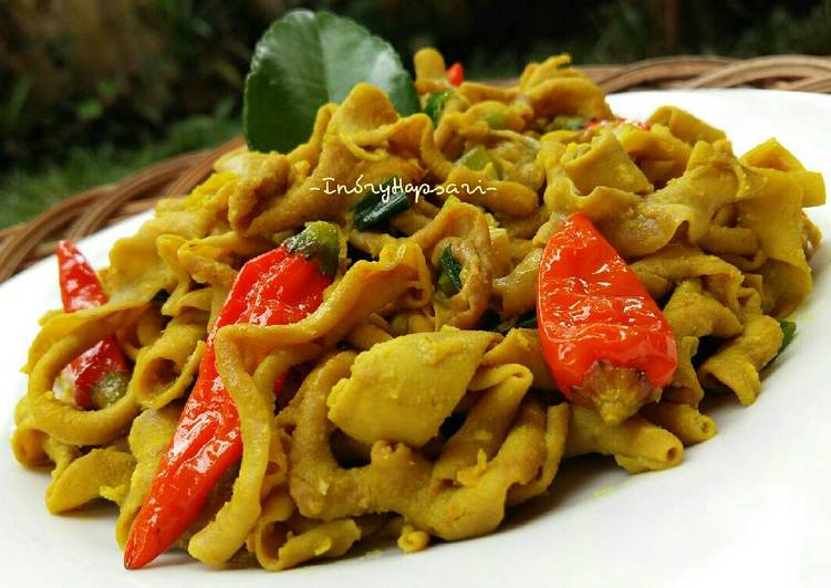 resep makanan Usus Ayam Bumbu Kuning resep Mama