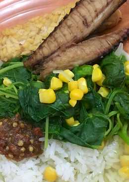 Sayur bayam dan tongkol