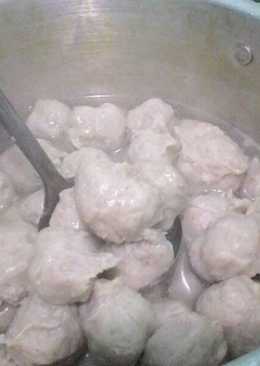 Bakso (pentol daging sapi)