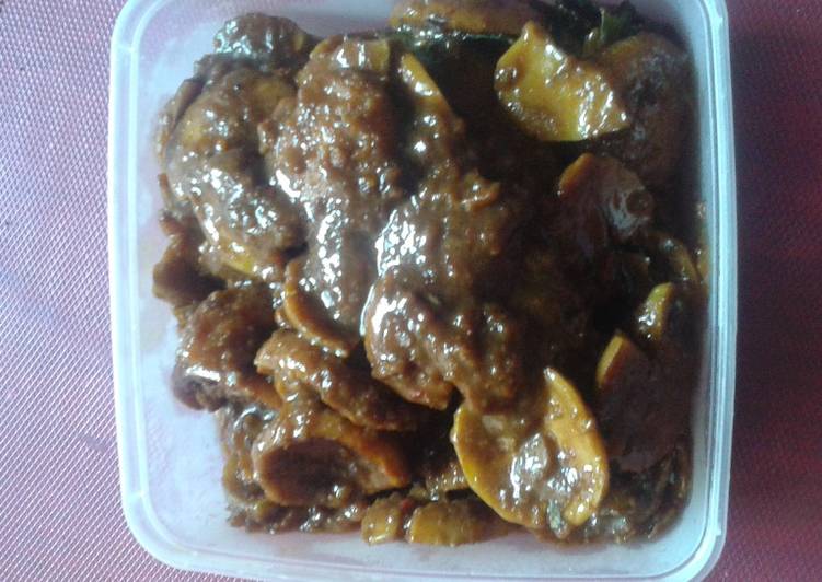 bahan dan cara membuat Semur jengkol mercon