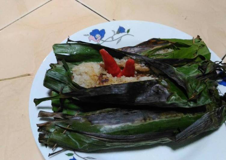 gambar untuk resep Nasi bakar teri petai