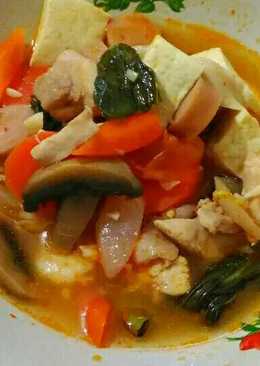 Sop Tomyum Ayam Seafood