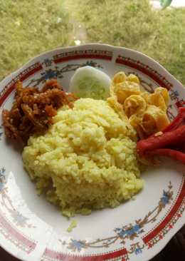 Nasi kuning simple